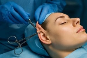 عمل جراحی گوش